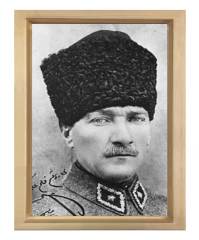 Atatürk Siyah Beyaz Tablosu Naturel Ahşap Çerçeve - 50x70
