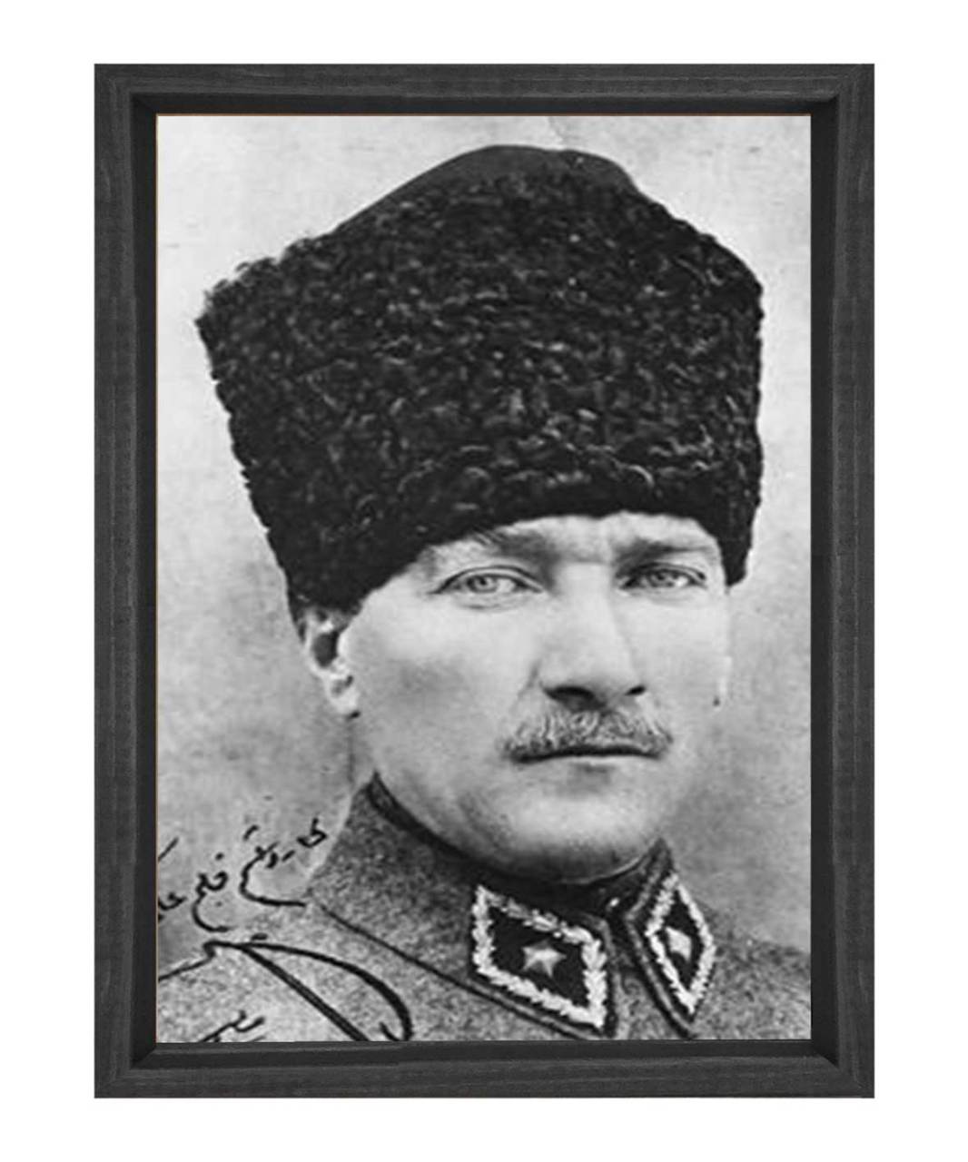 Atatürk Siyah Beyaz Tablosu Siyah Ahşap Çerçeve - 100x150