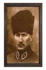Atatürk Eskitme Tablosu Kahverengi Ahşap - 70x100