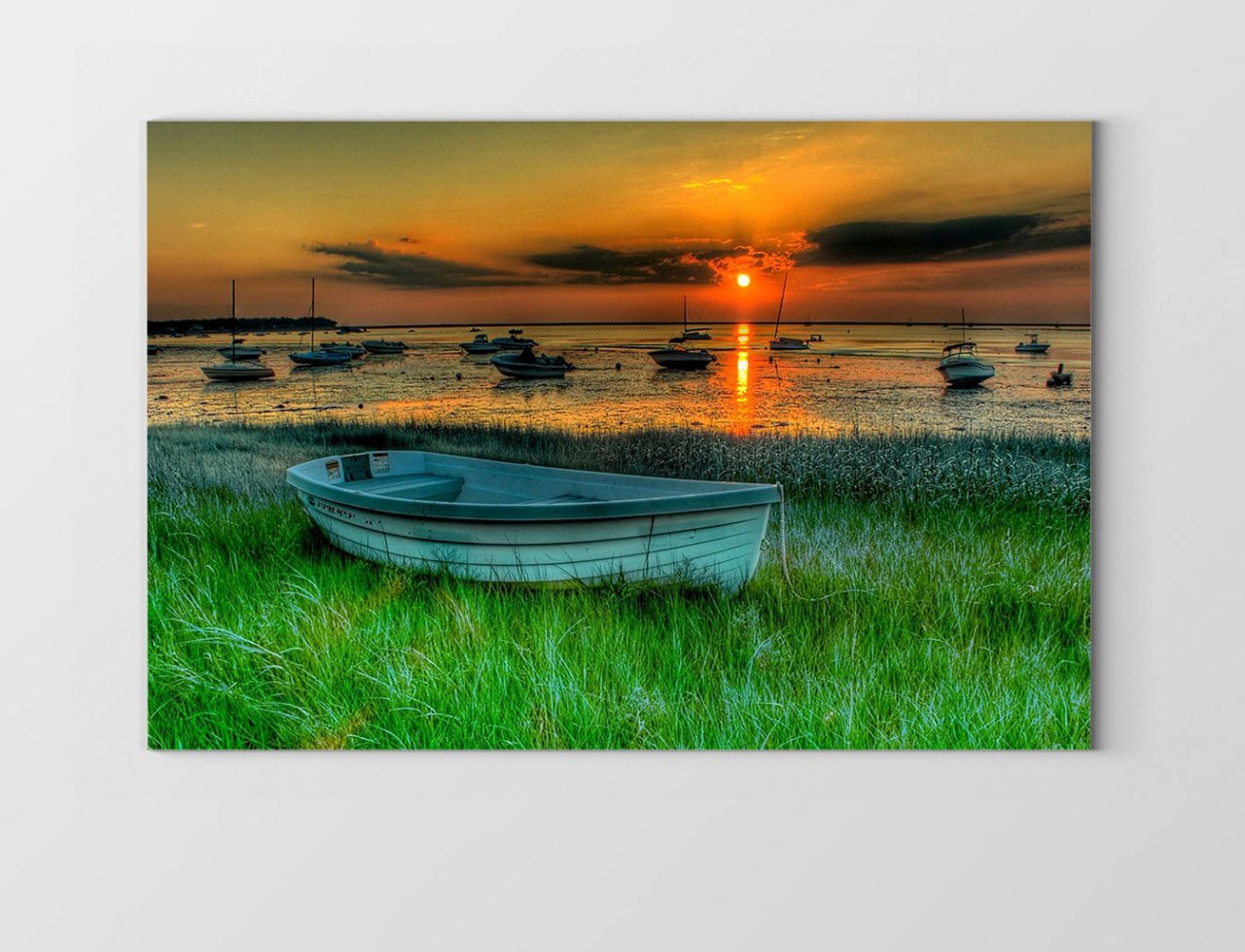 Denizdeki Sandallar ve Gün Batımı Tablosu Çerçevesiz - 40x60