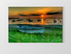 Denizdeki Sandallar ve Gün Batımı Tablosu Çerçevesiz - 40x60