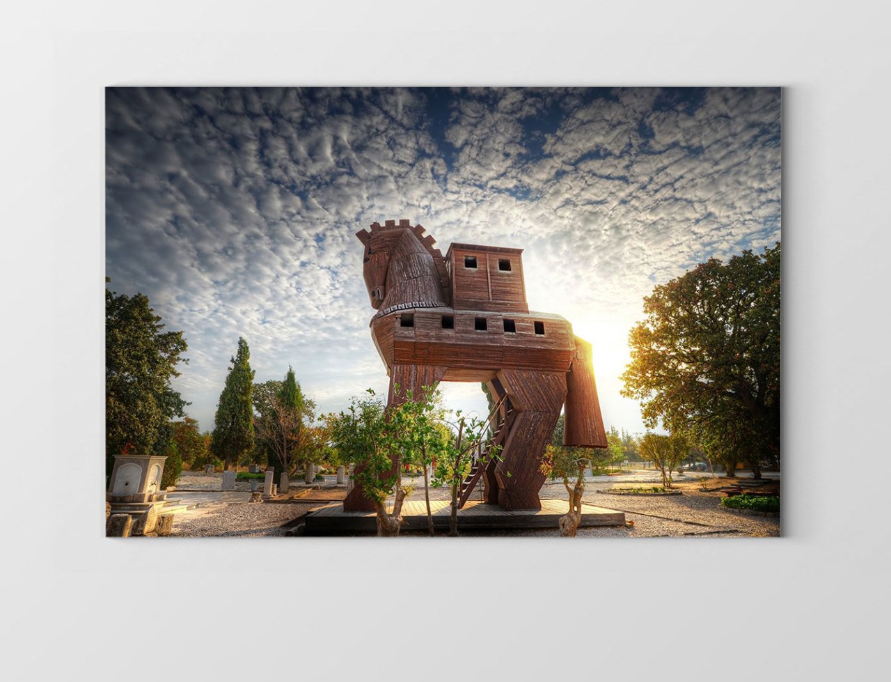 Truva Atı Tablosu Çerçevesiz - 45x30