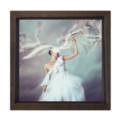 Kadın  ve Hayal Dünyası Tablosu Kahverengi Ahşap Çerçeve - 80x80