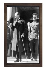 Atatürk Siyah Beyaz Tablosu Kahverengi Ahşap - 100x200
