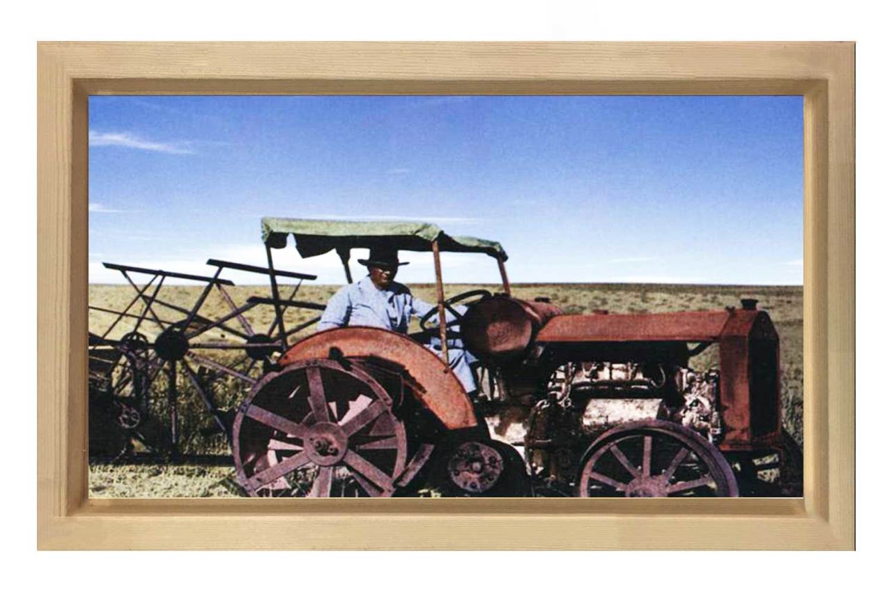 Atatürk ve Traktör Tablosu Naturel Ahşap - 45x30