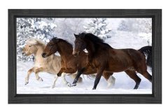 Karda Koşan Atlar Tablosu Siyah Ahşap Çerçeve - 70x100