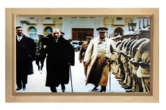 Atatürk Orduyu Selamlarken Tablosu Naturel Ahşap - 100x150