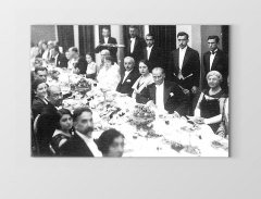 Atatürk ve Yemek Masası Tablosu Çerçevesiz - 100x150