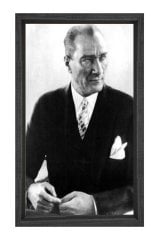 Atatürk Tesbih Çekerken Tablosu