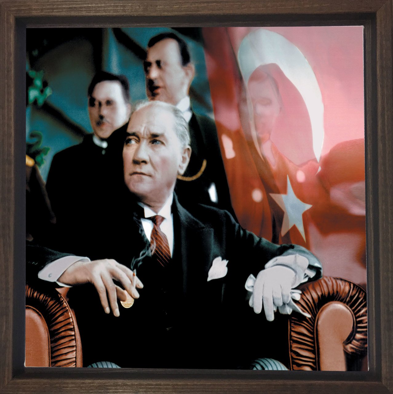 Atatürk Ve Bayrak Tablosu Kahverengi Ahşap Çerçeve - 70x70