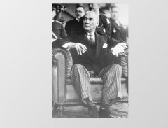 Atatürk Sigara İçerken-2 Tablosu Çerçevesiz - 100x200