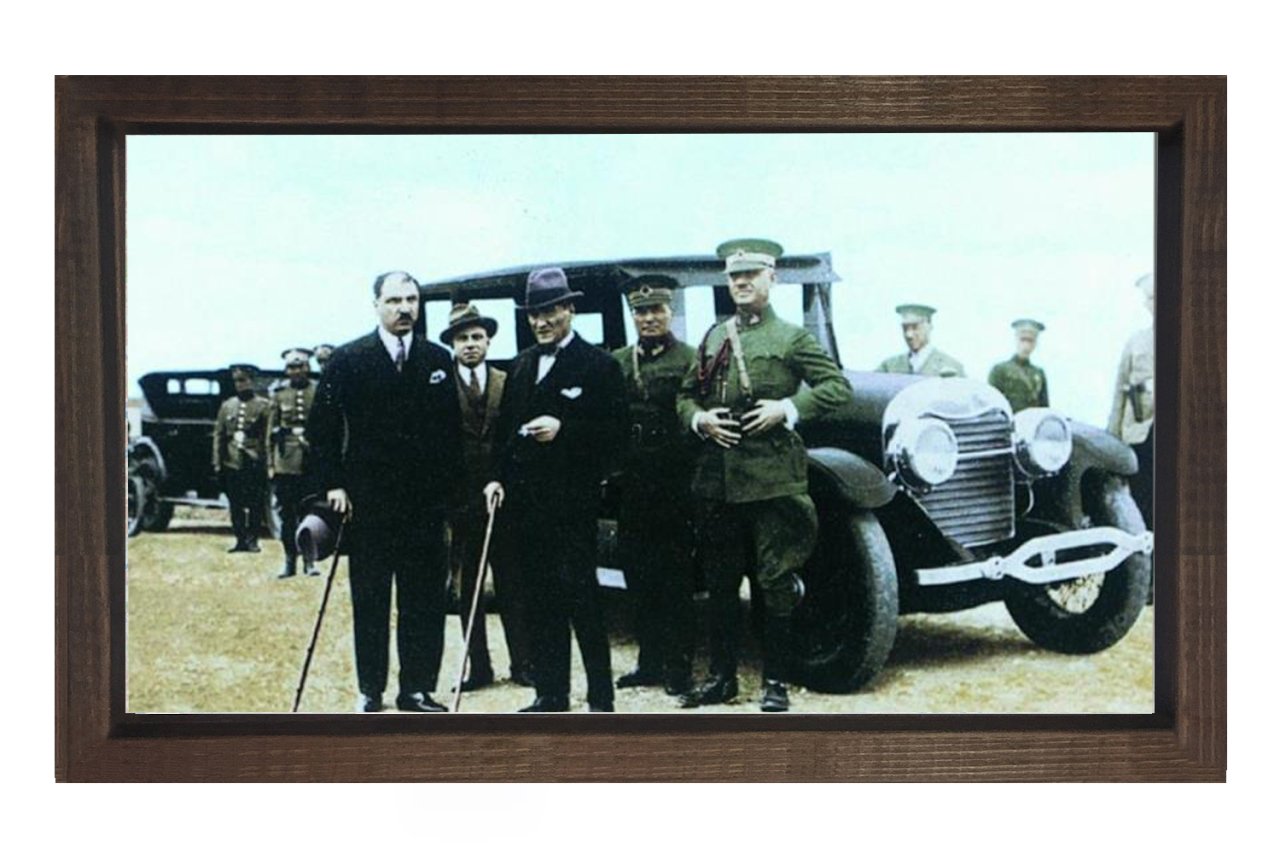 Atatürk ve Heyet Tablosu Kahverengi Ahşap - 40x60