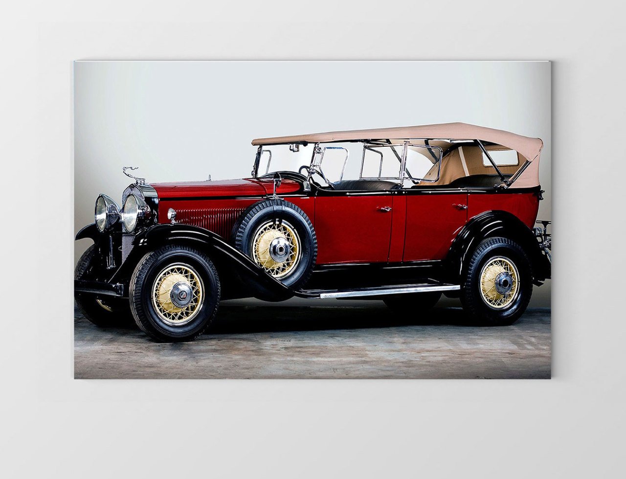 Klasik Kırmızı Araba Tablosu Çerçevesiz - 45x30