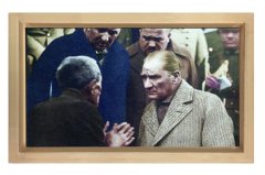 Atatürk Köylüyü Dinlerken Tablosu Naturel Ahşap - 40x60