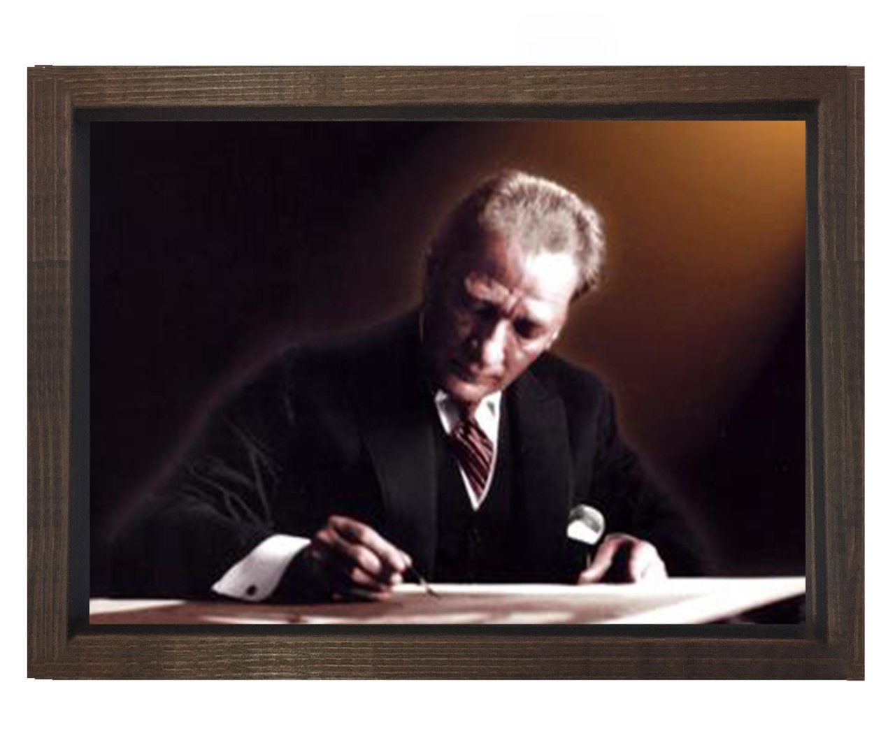 Atatürk Yazı Yazarken Tablosu Kahverengi Ahşap - 70x100