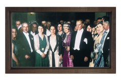 Atatürk ve Balo Tablosu Kahverengi Ahşap - 50x70