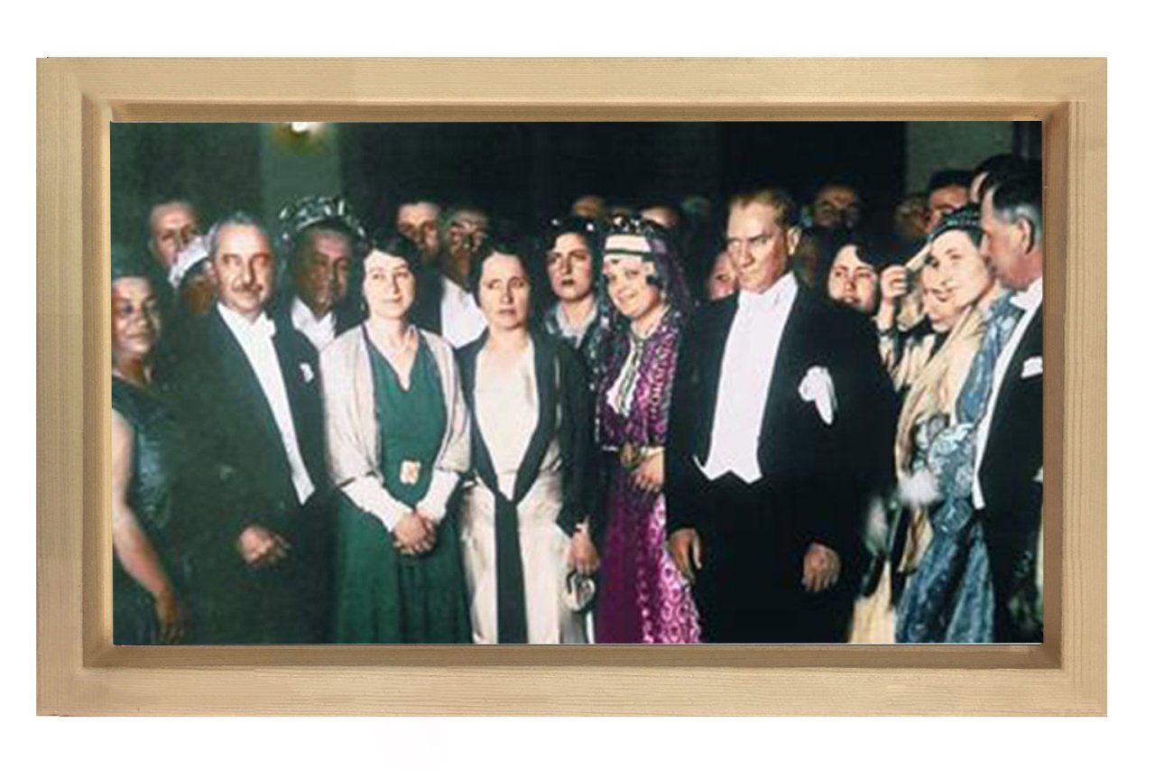 Atatürk ve Balo Tablosu Naturel Ahşap - 70x100