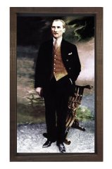 Atatürk Takım Elbisesiyle Tablosu Kahverengi Ahşap - 45x30