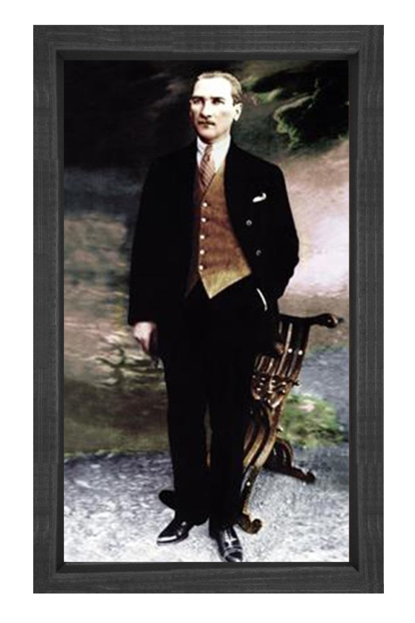 Atatürk Takım Elbisesiyle Tablosu Siyah Ahşap - 100x200