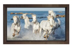 Suda Koşan Beyaz Atlar Tablosu Kahverengi Ahşap Çerçeve - 50x70