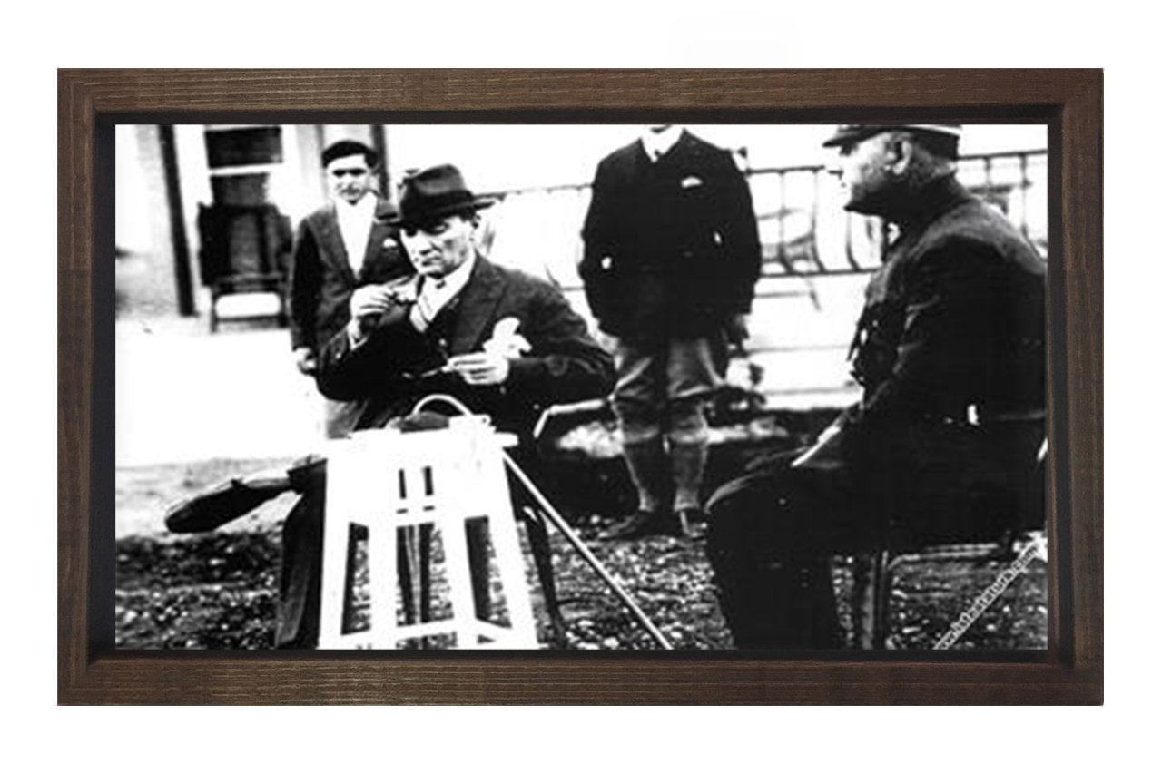 Atatürk Kahve içerken Tablosu Kahverengi Ahşap Çerçeve - 45x30