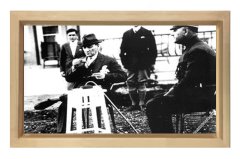 Atatürk Kahve içerken Tablosu Naturel Ahşap Çerçeve - 50x70