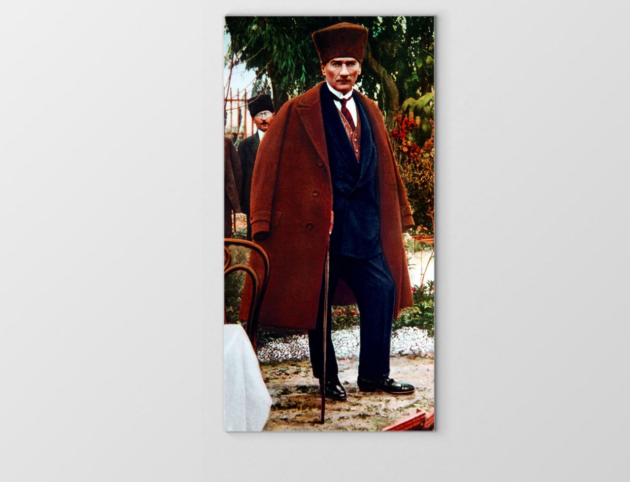 Atatürk Ve Kalpaklı Endam Tablosu Çerçevesiz - 45x30