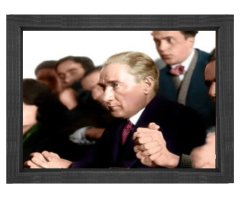 Atatürk Ders dinlerken Siyah Ahşap Çerçeve - 100x150