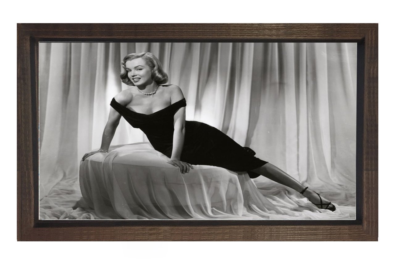 Marilyn Monroe Siyah Beyaz Tablosu Kahverengi Ahşap Çerçeve - 50x70