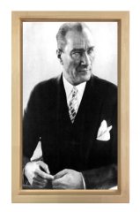 Atatürk Tesbih Çekerken Tablosu Naturel Ahşap Çerçeve - 45x30