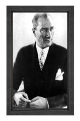Atatürk Tesbih Çekerken Tablosu Siyah Ahşap Çerçeve - 70x100