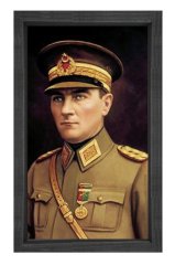 Atatürk Asker Ünüformasıyla Tablosu Siyah Ahşap Çerçeve - 100x150