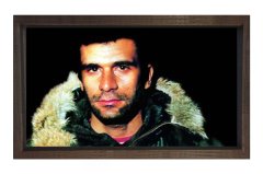 Deniz Gezmiş Parkayla Tablosu Kahverengi Ahşap Çerçeve - 100x150
