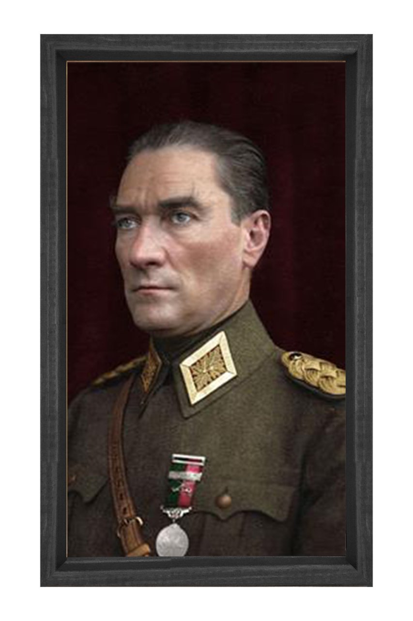 Başkomutan Atatürk Tablosu Siyah Ahşap Çerçeve - 100x200