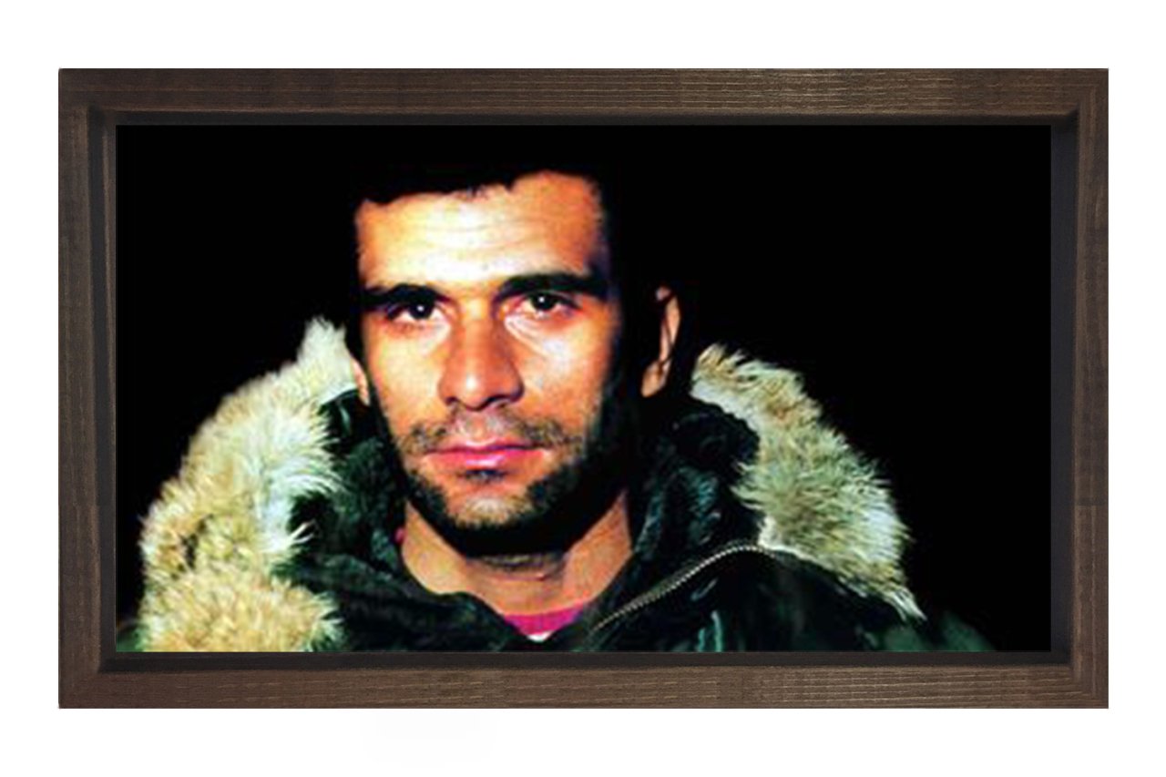 Deniz Gezmiş Parkayla Tablosu Kahverengi Ahşap Çerçeve - 50x90