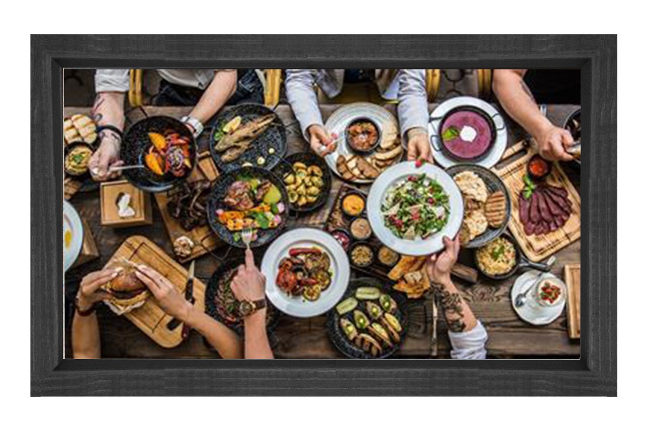 Kalabalık Yemek Masası Tablosu Siyah Ahşap - 40x60