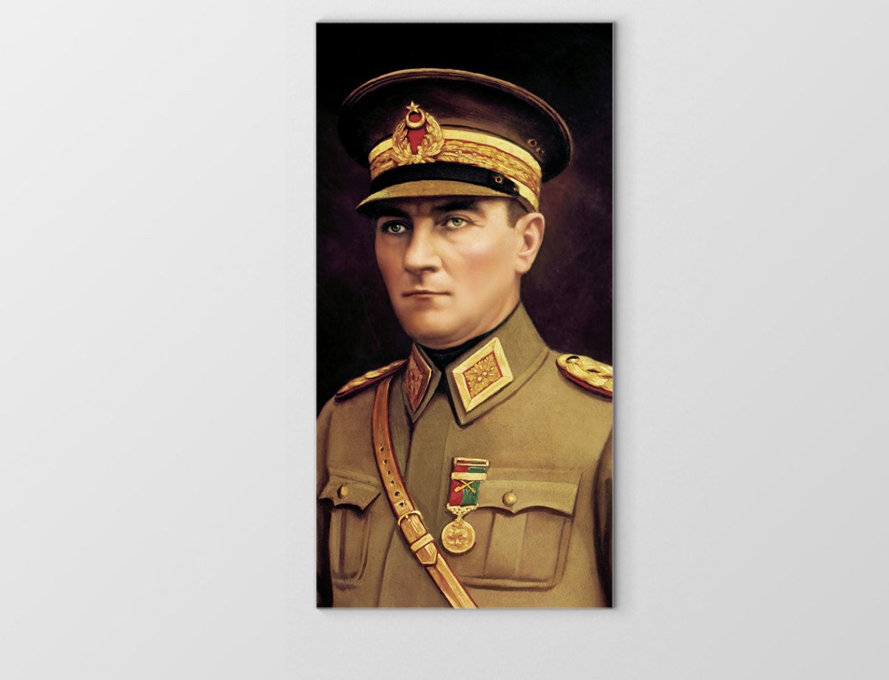 Atatürk Asker Ünüformasıyla Tablosu Çerçevesiz - 50x90