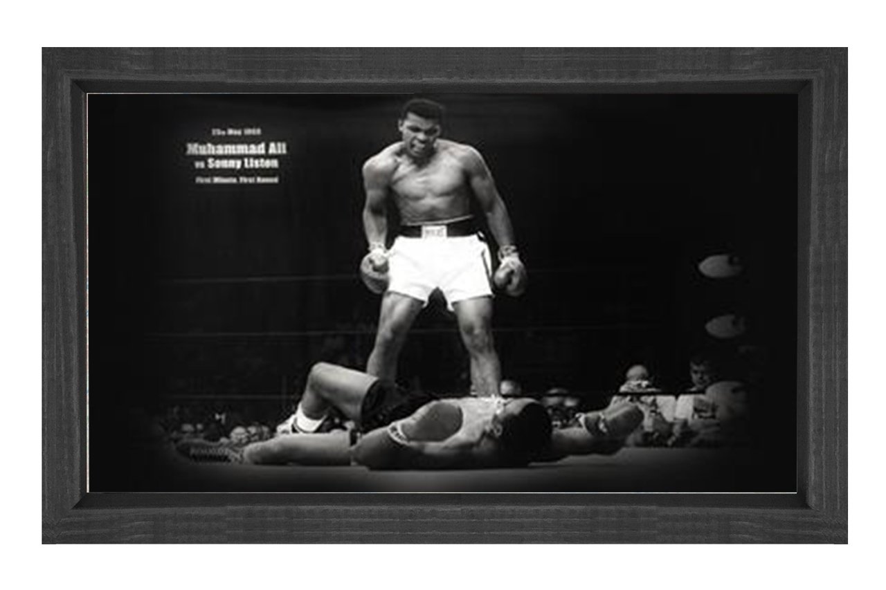 Muhammed Ali Ringde Tablosu Siyah Ahşap Çerçeve - 70x100