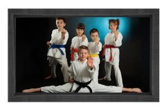 Kareteci Çoçuklar Tablosu Kahverengi Ahşap Çerçeve - 50x70