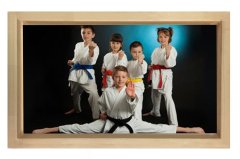 Kareteci Çoçuklar Tablosu Naturel Ahşap Çerçeve - 70x100