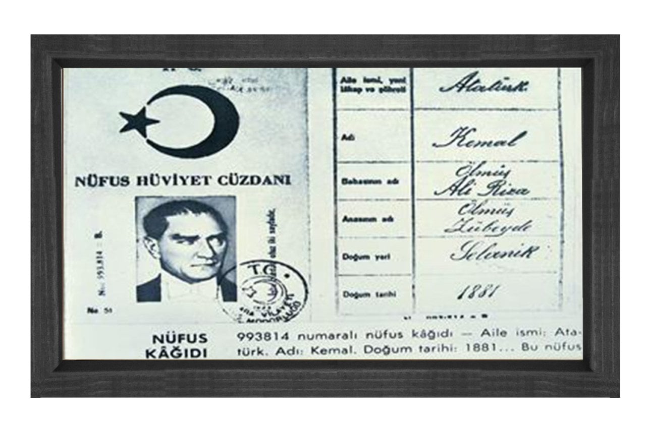 Atatürk Nüfüs Kağıdı Tablosu Siyah Ahşap - 45x30