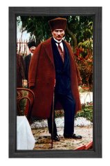 Atatürk Ve Kalpaklı Endam Tablosu Siyah Ahşap - 100x150